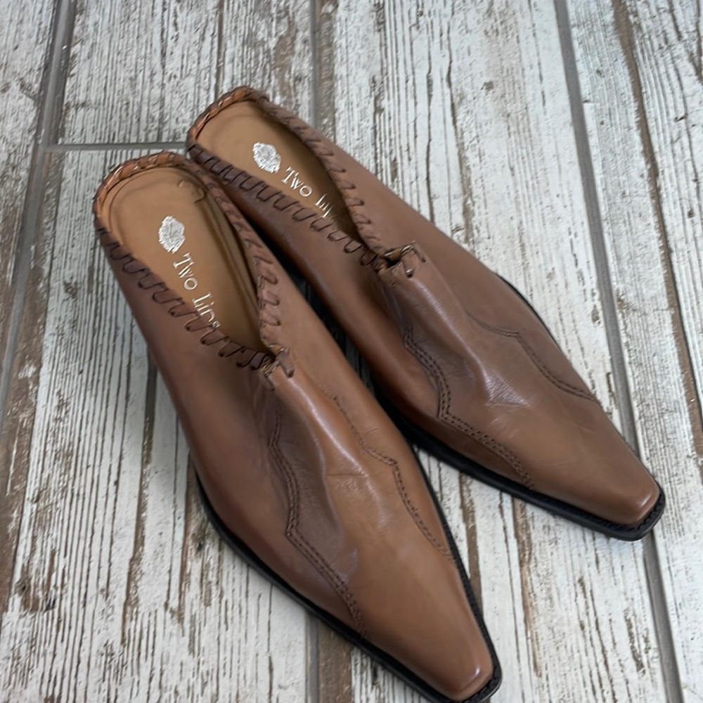 Two Lips Shoes